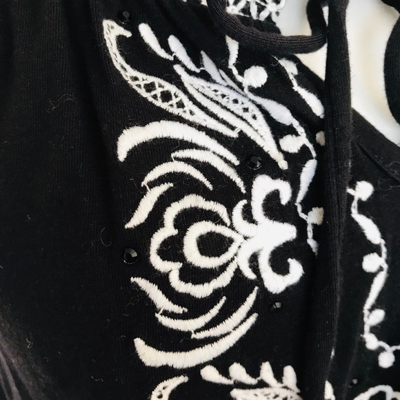 Embroidered top - Picture 4 of 6